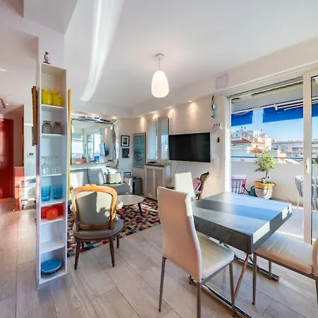 Floor 2 Bedroom Near The Croisette カンヌ